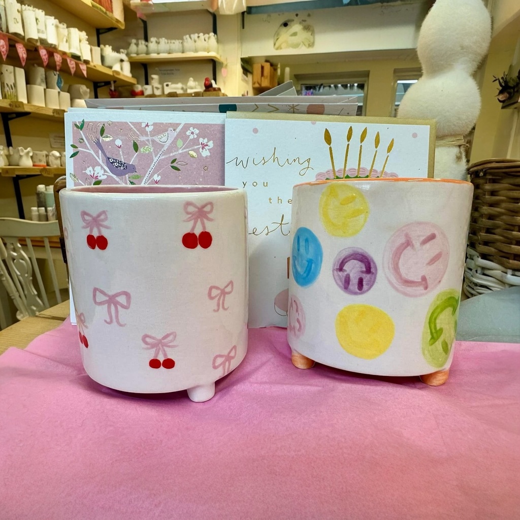 Footed Flowerpot (Carton of 6)