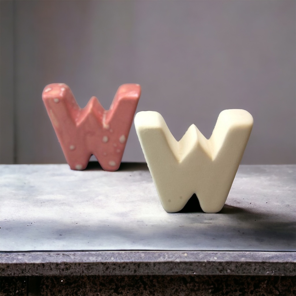 3D Letter W 4.5cm (pack of 6)